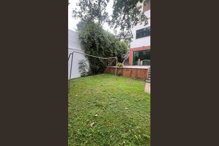 Casa à venda com 4 quartos, 385m² em Vila Inah, São Paulo