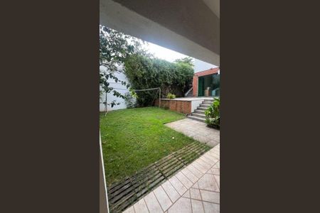 Casa à venda com 4 quartos, 385m² em Vila Inah, São Paulo