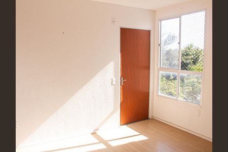 Sala de apartamento para alugar com 2 quartos, 43m² em Santa Cruz, Rio de Janeiro