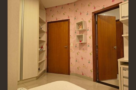 Quarto de casa à venda com 3 quartos, 360m² em Residencial Alice Barbosa, Goiânia