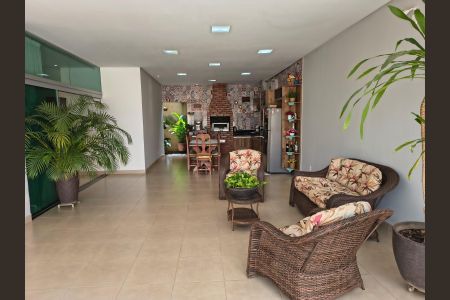 Cozinha de casa à venda com 3 quartos, 360m² em Residencial Alice Barbosa, Goiânia