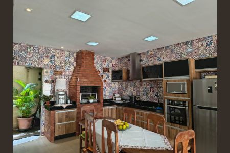 Cozinha de casa à venda com 3 quartos, 360m² em Residencial Alice Barbosa, Goiânia