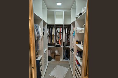 Quarto de casa à venda com 3 quartos, 360m² em Residencial Alice Barbosa, Goiânia