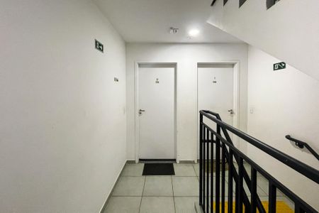 Apartamento para alugar com 50m², 2 quartos e 1 vaga Apartamento para alugar com 50m², 2 quartos e 1 vagaHall Andar