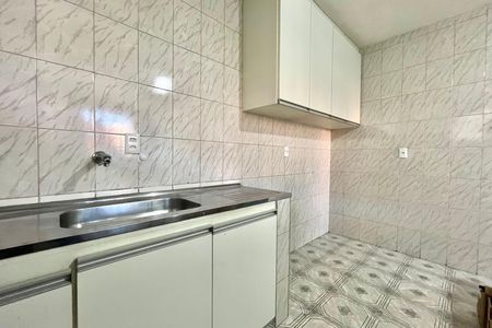 Cozinha de casa para alugar com 2 quartos, 78m² em Jardim Oriental, São Paulo
