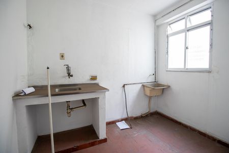 Cozinha de apartamento para alugar com 2 quartos, 55m² em Irajá, Rio de Janeiro