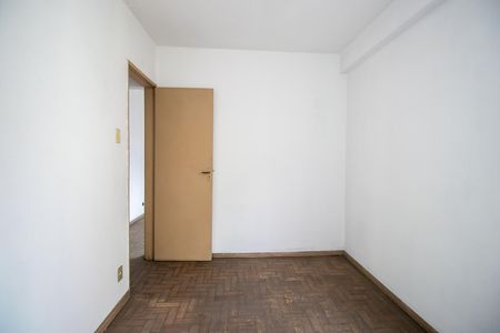 Quarto 1 de apartamento para alugar com 2 quartos, 55m² em Irajá, Rio de Janeiro