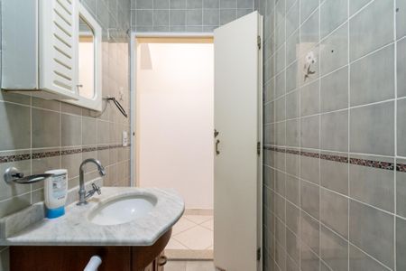 Casa para alugar com 333m², 4 quartos e 2 vagasBanheiro casa 1