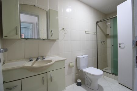 Apartamento para alugar com 70m², 2 quartos e 1 vagaBanheiro canadense, comunica quarto 2 e sala