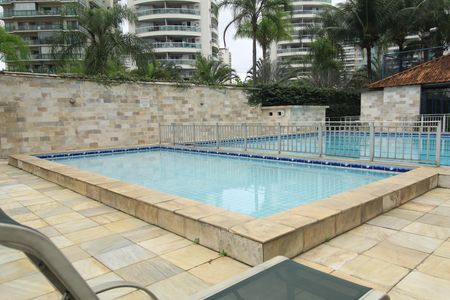 Apartamento para alugar com 70m², 2 quartos e 1 vagaÁrea comum - Piscina