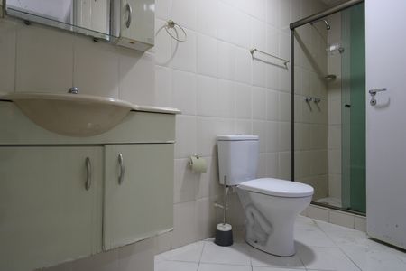 Apartamento para alugar com 70m², 2 quartos e 1 vagaBanheiro canadense, comunica quarto 2 e sala