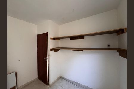 Casa de condomínio à venda com 120m², 3 quartos e 2 vagas Casa de condomínio à venda com 120m², 3 quartos e 2 vagasQuarto
