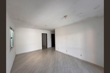 Casa de condomínio à venda com 120m², 3 quartos e 2 vagas Casa de condomínio à venda com 120m², 3 quartos e 2 vagasSala