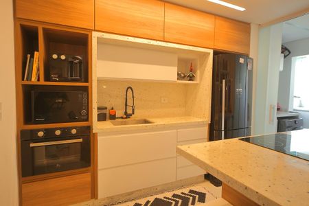 Apartamento à venda com 160m², 2 quartos e 2 vagasCozinha 