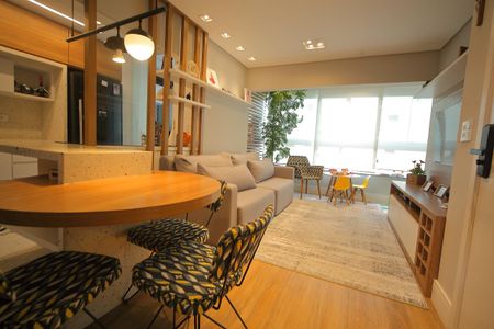 Apartamento à venda com 160m², 2 quartos e 2 vagasSala