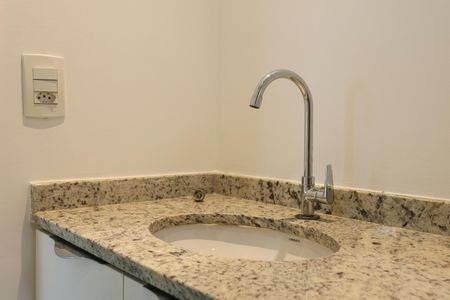 Apartamento à venda com 37m², 2 quartos e 1 vaga Apartamento à venda com 37m², 2 quartos e 1 vagaBanheiro