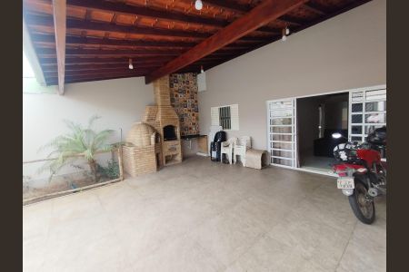 Área externa de casa para alugar com 2 quartos, 118m² em Parque Residencial Jundiaí, Jundiaí