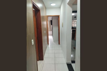 Casa à venda com 118m², 2 quartos e 4 vagas Casa à venda com 118m², 2 quartos e 4 vagasCorredor