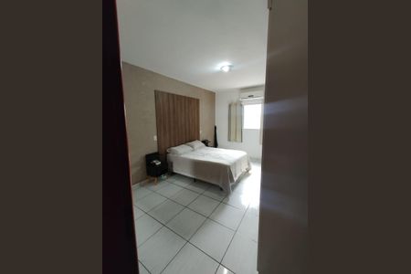 Casa à venda com 118m², 2 quartos e 4 vagas Casa à venda com 118m², 2 quartos e 4 vagasQuarto