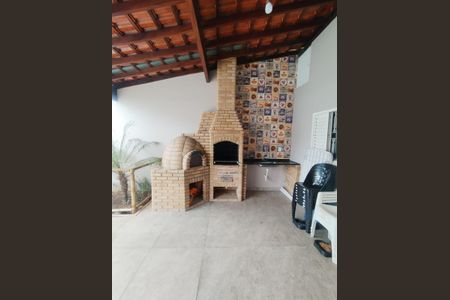 Casa à venda com 118m², 2 quartos e 4 vagas Casa à venda com 118m², 2 quartos e 4 vagasÁrea externa