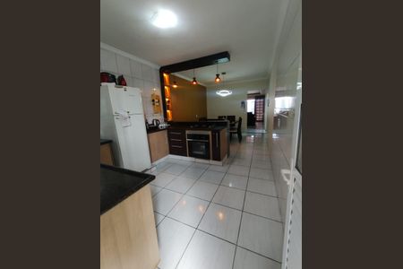 Cozinha de casa para alugar com 2 quartos, 118m² em Parque Residencial Jundiaí, Jundiaí