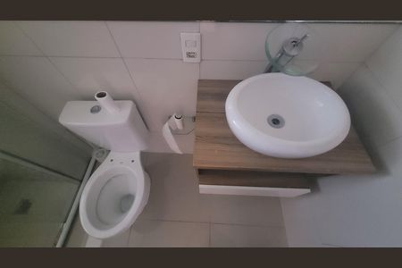 Banheiro de apartamento à venda com 2 quartos, 42m² em Conjunto Habitacional Teotonio Vilela, São Paulo