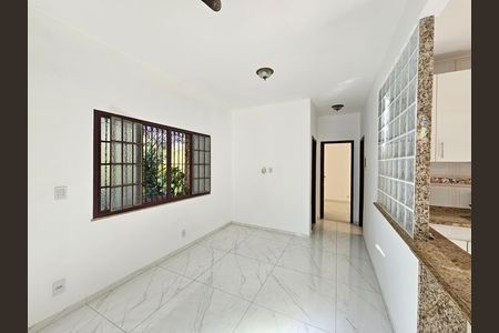 Casa para alugar com 70m², 2 quartos e 1 vaga Casa para alugar com 70m², 2 quartos e 1 vagaSala