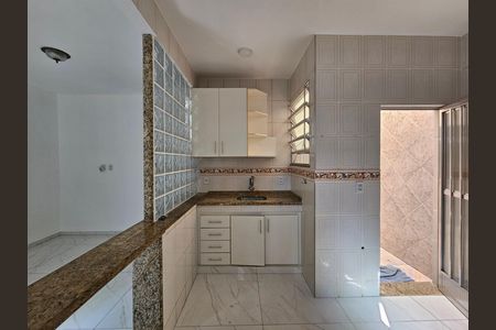 Casa para alugar com 70m², 2 quartos e 1 vaga Casa para alugar com 70m², 2 quartos e 1 vagaCozinha