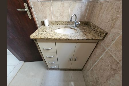 Casa para alugar com 70m², 2 quartos e 1 vaga Casa para alugar com 70m², 2 quartos e 1 vagaBanheiro