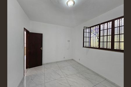 Quarto 1 de casa para alugar com 2 quartos, 70m² em Luz, Nova Iguaçu
