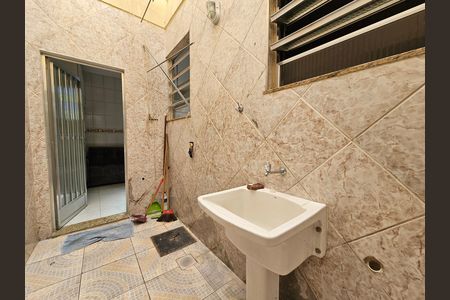 Casa para alugar com 70m², 2 quartos e 1 vaga Casa para alugar com 70m², 2 quartos e 1 vagaÁrea de Serviço