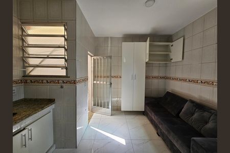 Casa para alugar com 70m², 2 quartos e 1 vaga Casa para alugar com 70m², 2 quartos e 1 vagaCozinha