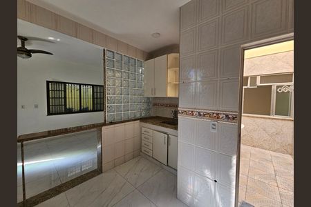 Casa para alugar com 70m², 2 quartos e 1 vaga Casa para alugar com 70m², 2 quartos e 1 vagaCozinha