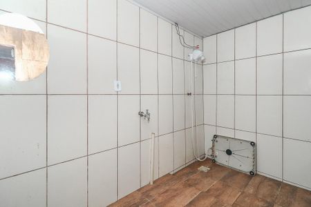 Banheiro de casa à venda com 1 quarto, 80m² em Humaitá, Porto Alegre