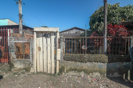 Fachada de casa para alugar com 1 quarto, 80m² em Humaitá, Porto Alegre