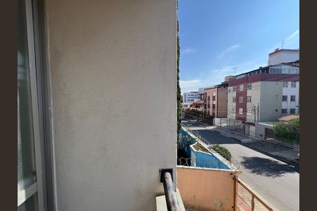 Vista da Sacada de apartamento para alugar com 4 quartos, 90m² em Castelo, Belo Horizonte