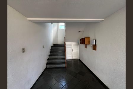 Apartamento para alugar com 90m², 4 quartos e 2 vagasHall social