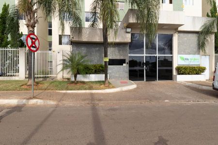 Fachada de apartamento para alugar com 2 quartos, 60m² em Qs 303, Brasília