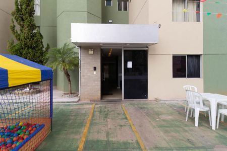 Fachada do Bloco de apartamento para alugar com 2 quartos, 60m² em Qs 303, Brasília