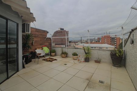 Apartamento para alugar com 95m², 2 quartos e 1 vaga Apartamento para alugar com 95m², 2 quartos e 1 vagaVaranda