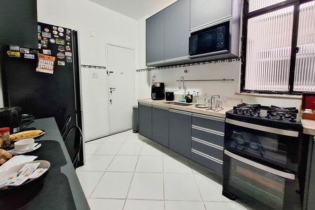 Cozinha de apartamento à venda com 3 quartos, 98m² em Icaraí, Niterói