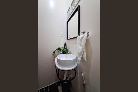 Apartamento à venda com 98m², 3 quartos e sem vaga Apartamento à venda com 98m², 3 quartos e sem vagaLavabo