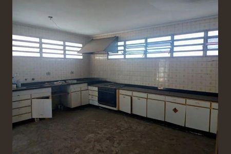 Casa à venda com 3 quartos, 480m² em Caxingui, São Paulo