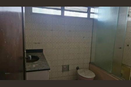 Casa à venda com 3 quartos, 480m² em Caxingui, São Paulo