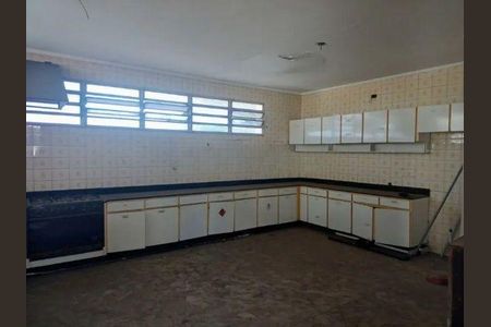 Casa à venda com 3 quartos, 480m² em Caxingui, São Paulo