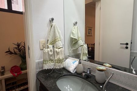 Apartamento para alugar com 138m², 3 quartos e 2 vagas Apartamento para alugar com 138m², 3 quartos e 2 vagasBanheiro 2
