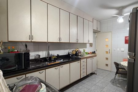 Apartamento para alugar com 138m², 3 quartos e 2 vagas Apartamento para alugar com 138m², 3 quartos e 2 vagasCozinha
