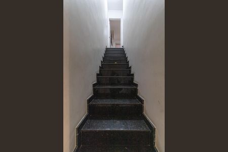 Escada de casa à venda com 2 quartos, 78m² em Vila Nova Savoia, São Paulo