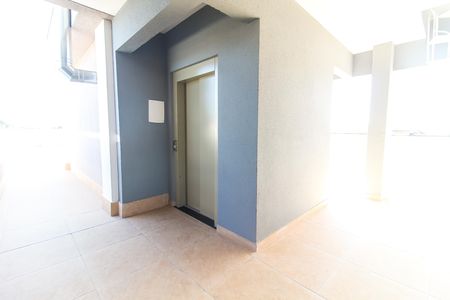 Apartamento à venda com 44m², 2 quartos e sem vaga Apartamento à venda com 44m², 2 quartos e sem vagaÁrea comum