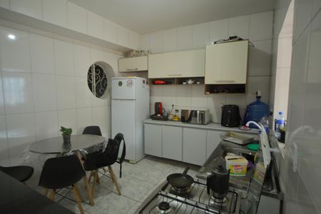 Cozinha da Edícula  de casa à venda com 2 quartos, 210m² em Jd Iraja, São Bernardo do Campo